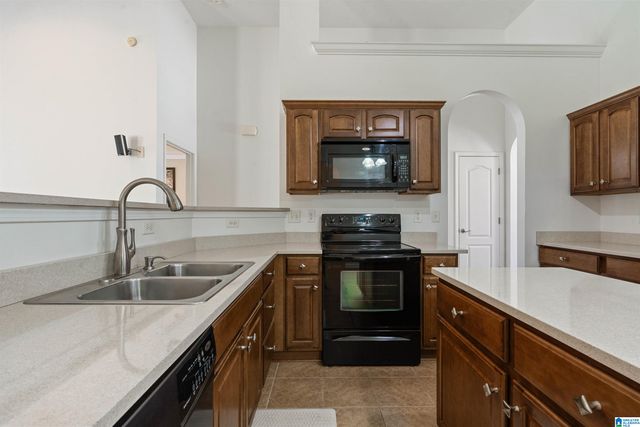101 OXMOOR PLACE, Birmingham, AL 35211