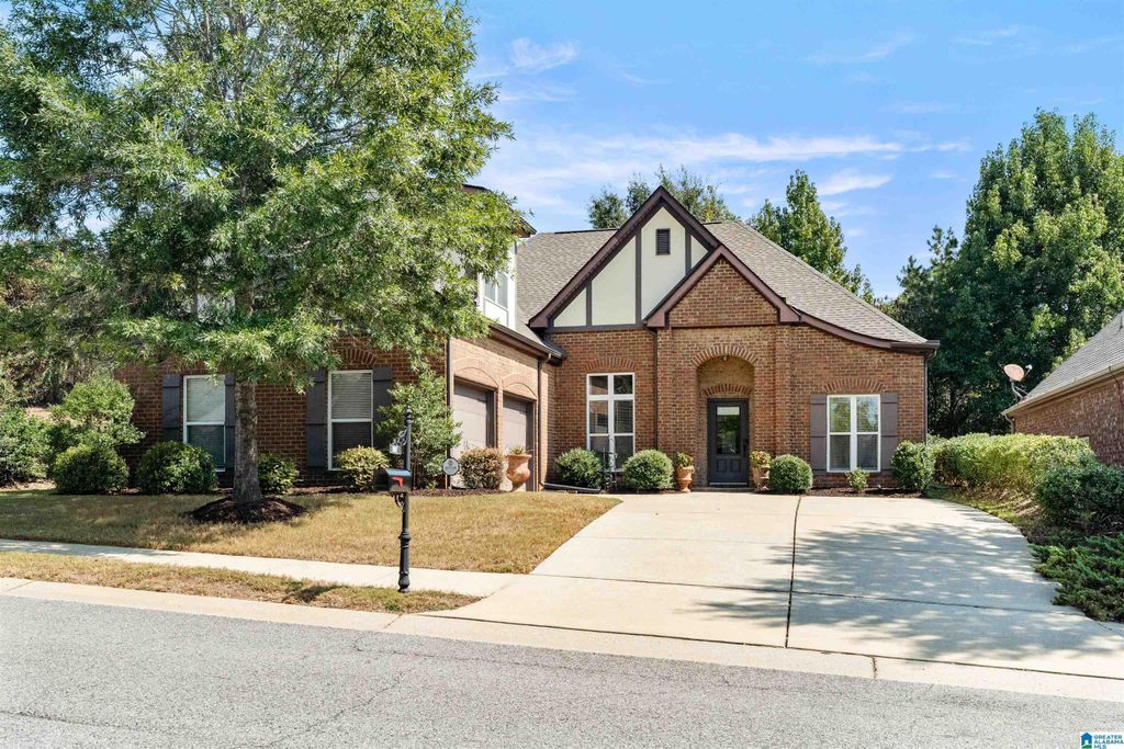 101 OXMOOR PLACE, Birmingham, AL 35211