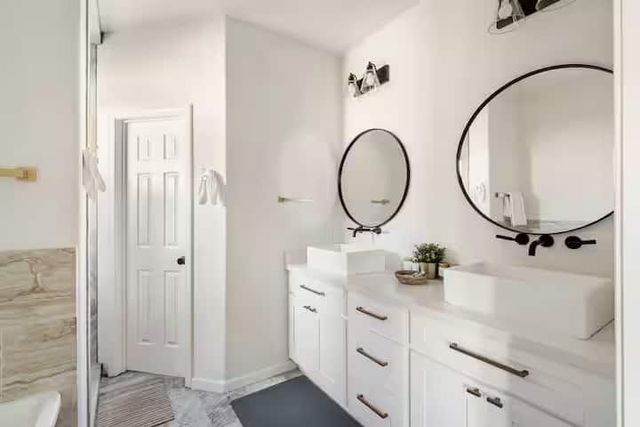 2114 W Humble Avenue, Baytown, TX 77520