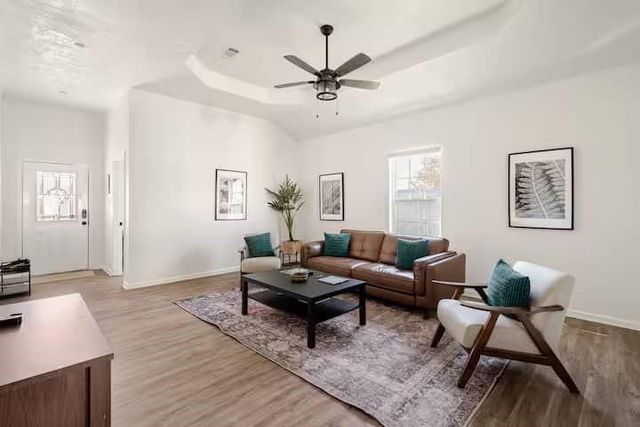 2114 W Humble Avenue, Baytown, TX 77520