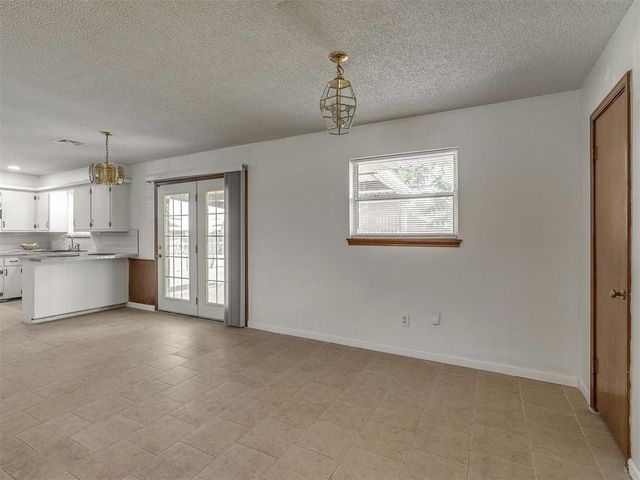 8012 S Villa Avenue, Oklahoma City, OK 73159