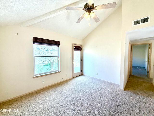 1013 VIA DE LA PAZ Drive, El Paso, TX 79912