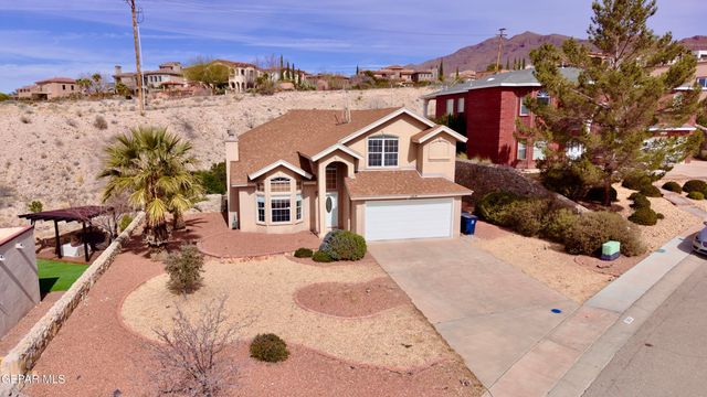 1013 VIA DE LA PAZ Drive, El Paso, TX 79912