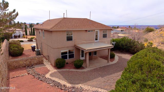 1013 VIA DE LA PAZ Drive, El Paso, TX 79912