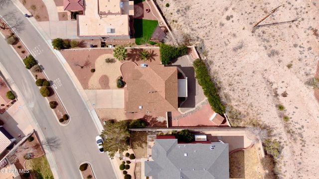 1013 VIA DE LA PAZ Drive, El Paso, TX 79912