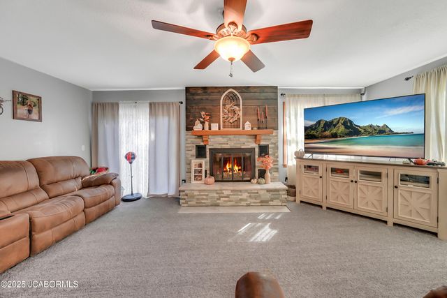 60516 KRATZER ROAD, California, MO 65018