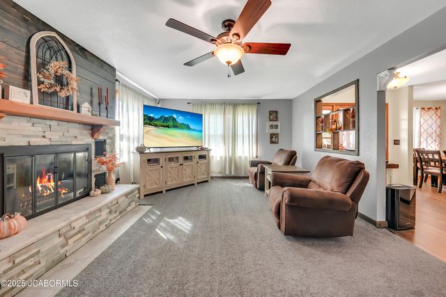 60516 KRATZER ROAD, California, MO 65018