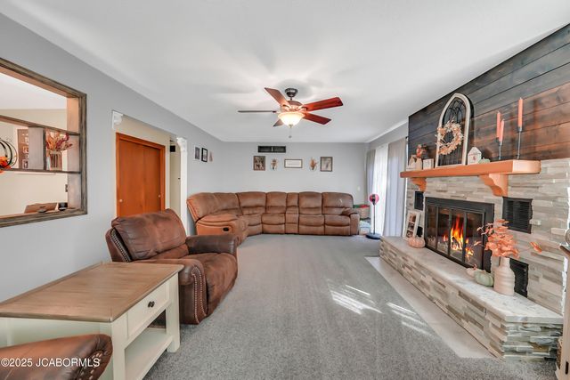 60516 KRATZER ROAD, California, MO 65018