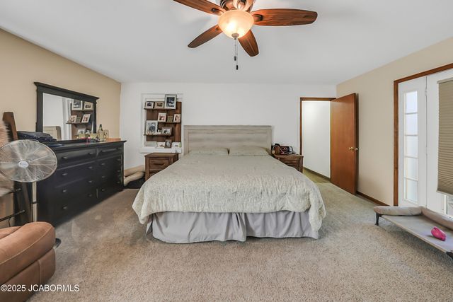 60516 KRATZER ROAD, California, MO 65018