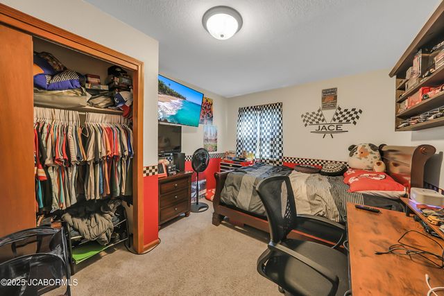 60516 KRATZER ROAD, California, MO 65018