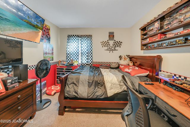 60516 KRATZER ROAD, California, MO 65018