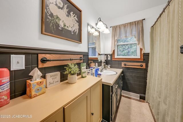 60516 KRATZER ROAD, California, MO 65018