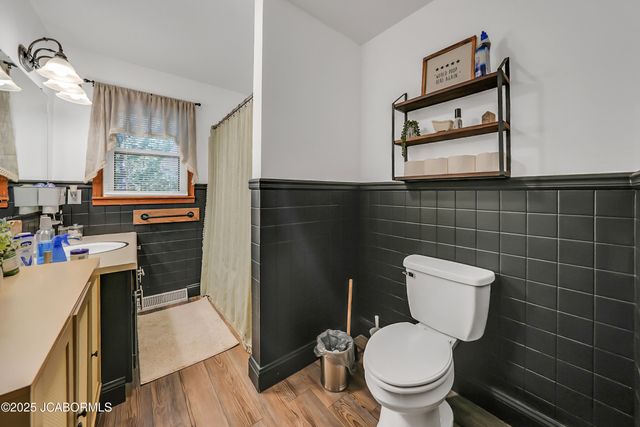 60516 KRATZER ROAD, California, MO 65018