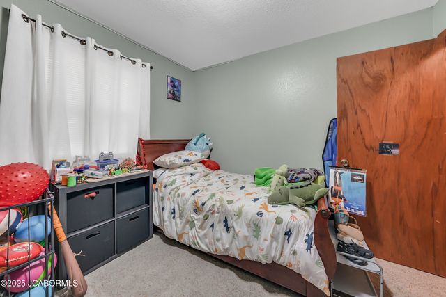 60516 KRATZER ROAD, California, MO 65018