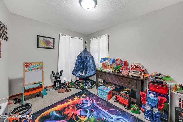 60516 KRATZER ROAD, California, MO 65018