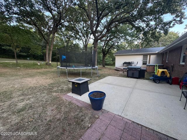 60516 KRATZER ROAD, California, MO 65018