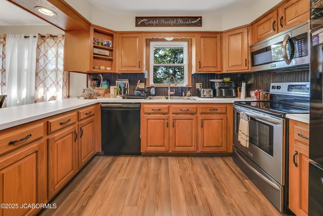 60516 KRATZER ROAD, California, MO 65018