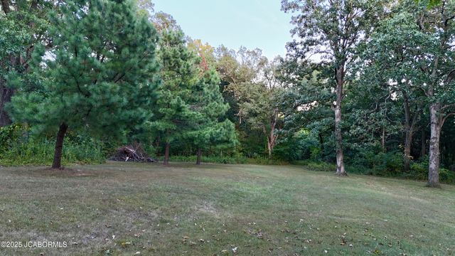 60516 KRATZER ROAD, California, MO 65018