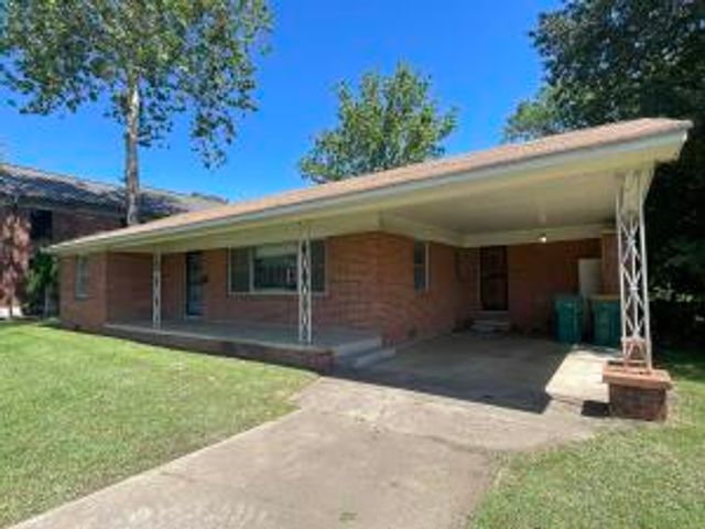 1306 W Main Street, Russellville, AR 72801