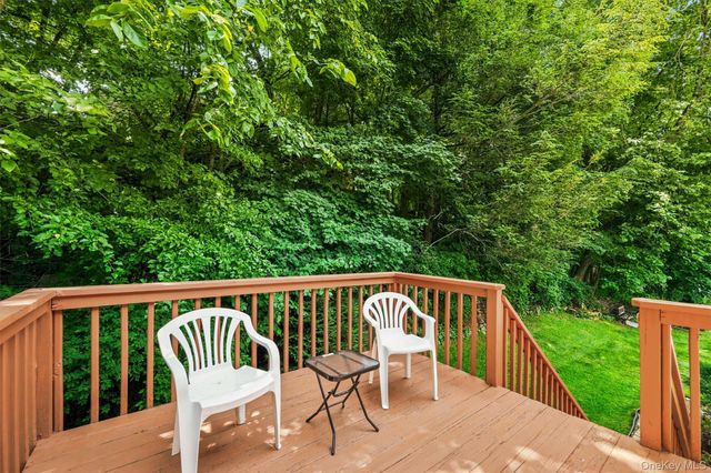 11 Glen Road, Sloatsburg, NY 10974