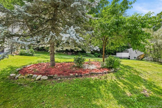 11 Glen Road, Sloatsburg, NY 10974