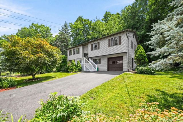 11 Glen Road, Sloatsburg, NY 10974