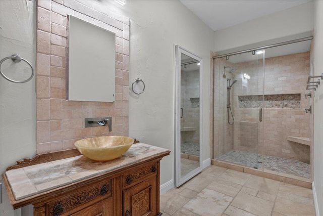 23600 Pedernales Canyon TRL, Spicewood, TX 78669