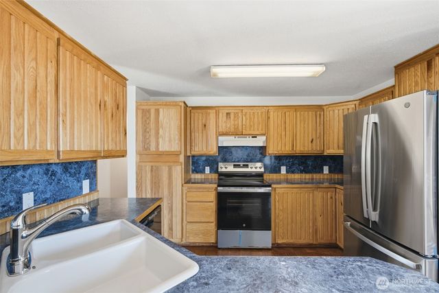 8527 9th Avenue SE, Everett, WA 98208