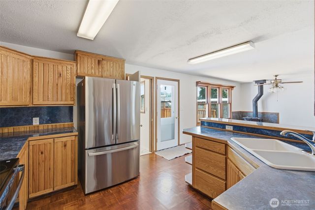 8527 9th Avenue SE, Everett, WA 98208