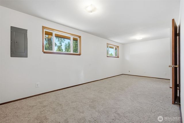 8527 9th Avenue SE, Everett, WA 98208