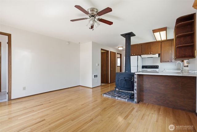 8527 9th Avenue SE, Everett, WA 98208
