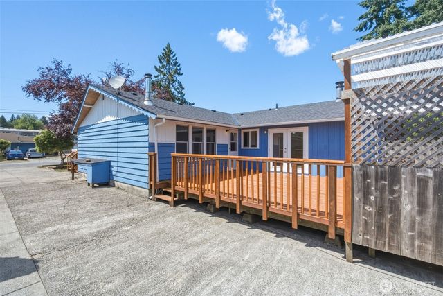 8527 9th Avenue SE, Everett, WA 98208