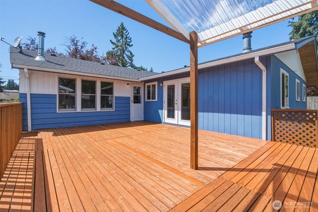 8527 9th Avenue SE, Everett, WA 98208