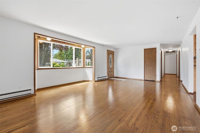 8527 9th Avenue SE, Everett, WA 98208