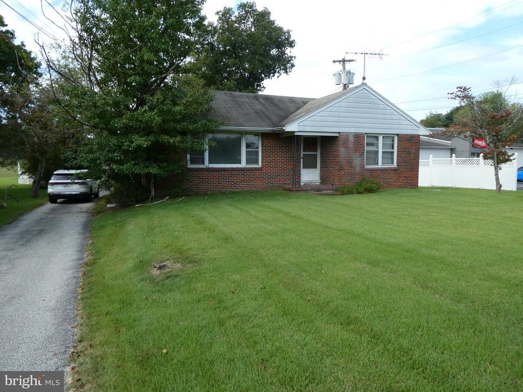 2393 S BLACK HORSE PIKE, WILLIAMSTOWN, NJ 08094 — exterior