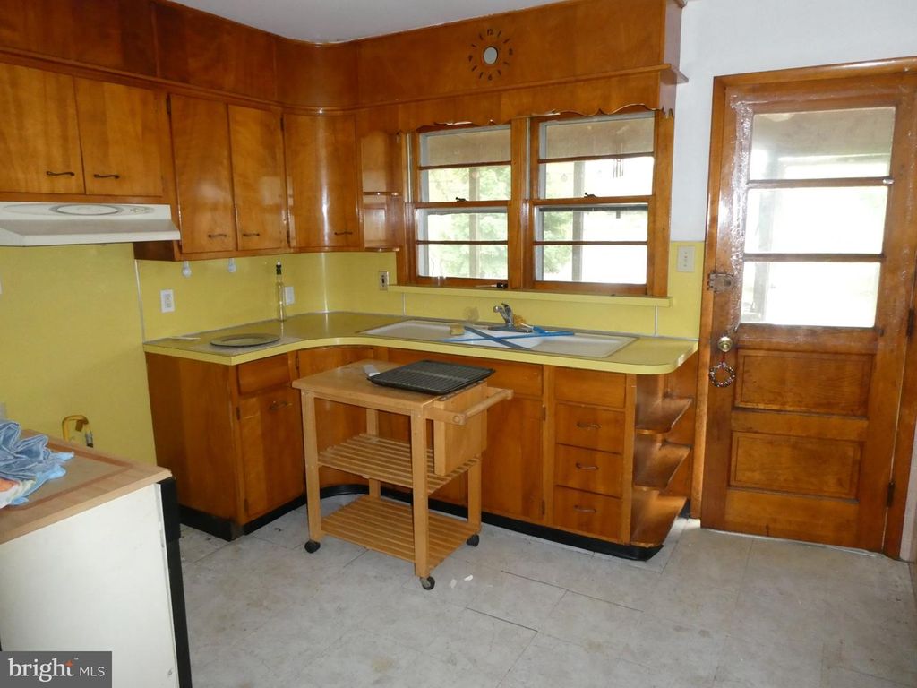 2393 S BLACK HORSE PIKE, WILLIAMSTOWN, NJ 08094 — photo 2