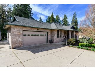 48482 E MEADOW Way, Oakridge, OR 97463