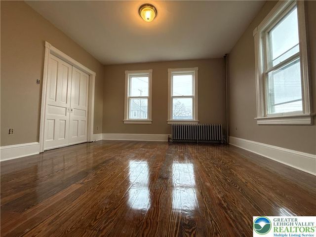 170 Whitfield Street Floor 1, Nazareth Boro, PA 18064