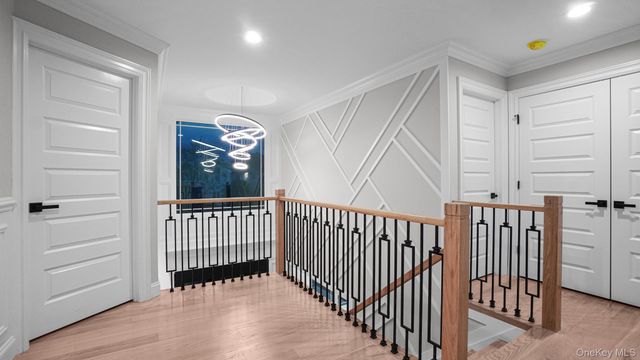 940 Southern Drive, Franklin Square, NY 11010