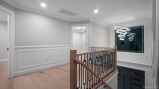 940 Southern Drive, Franklin Square, NY 11010