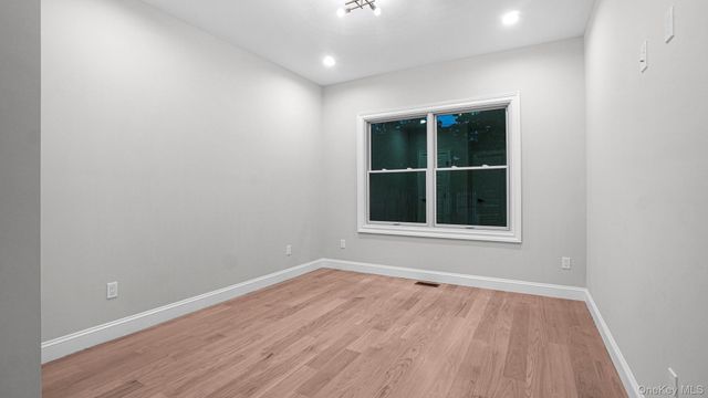 940 Southern Drive, Franklin Square, NY 11010