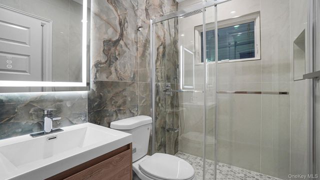 940 Southern Drive, Franklin Square, NY 11010