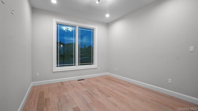 940 Southern Drive, Franklin Square, NY 11010