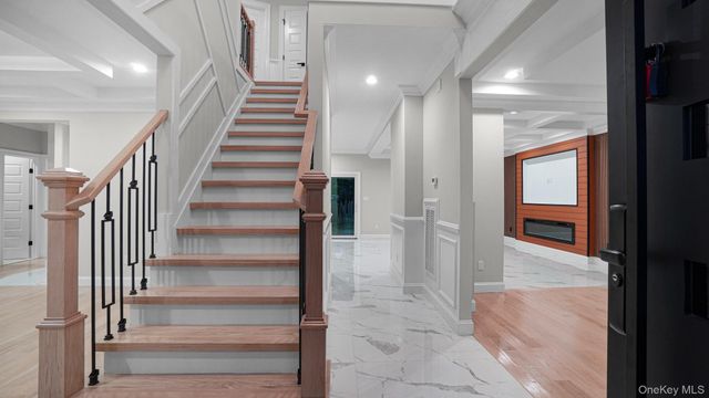 940 Southern Drive, Franklin Square, NY 11010