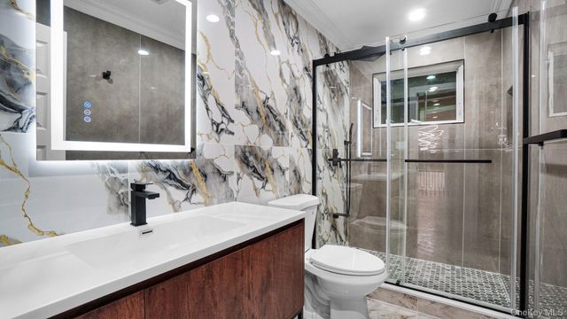 940 Southern Drive, Franklin Square, NY 11010