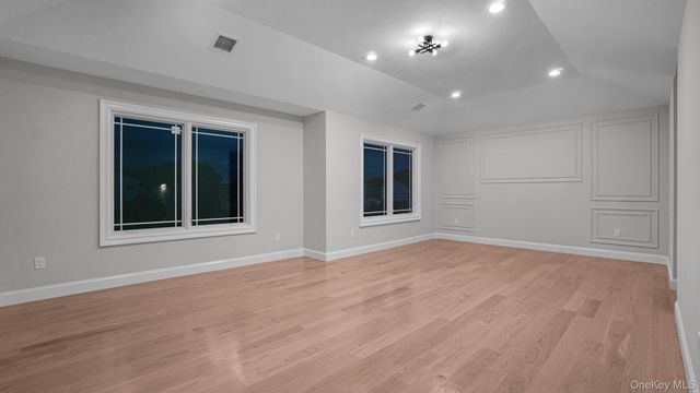 940 Southern Drive, Franklin Square, NY 11010