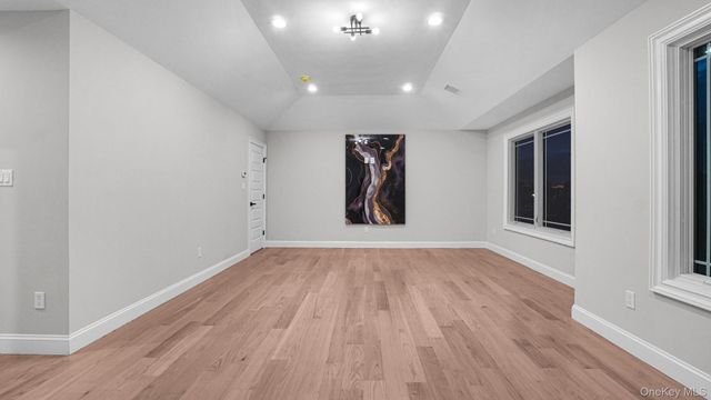 940 Southern Drive, Franklin Square, NY 11010