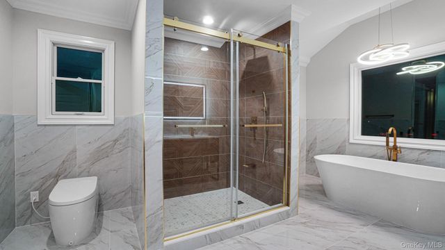 940 Southern Drive, Franklin Square, NY 11010