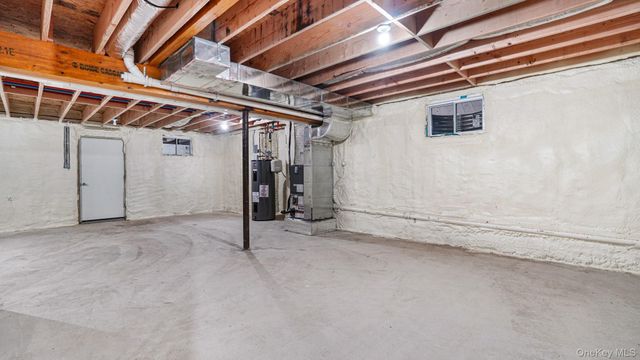 940 Southern Drive, Franklin Square, NY 11010