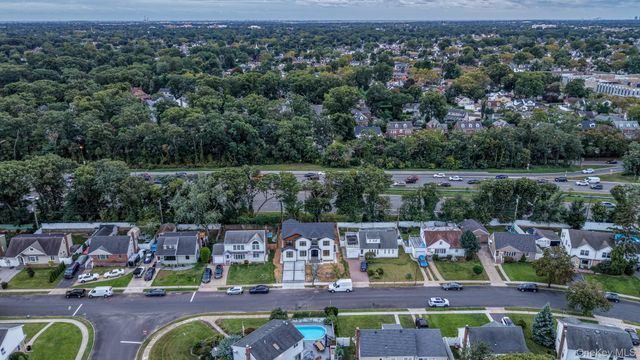 940 Southern Drive, Franklin Square, NY 11010